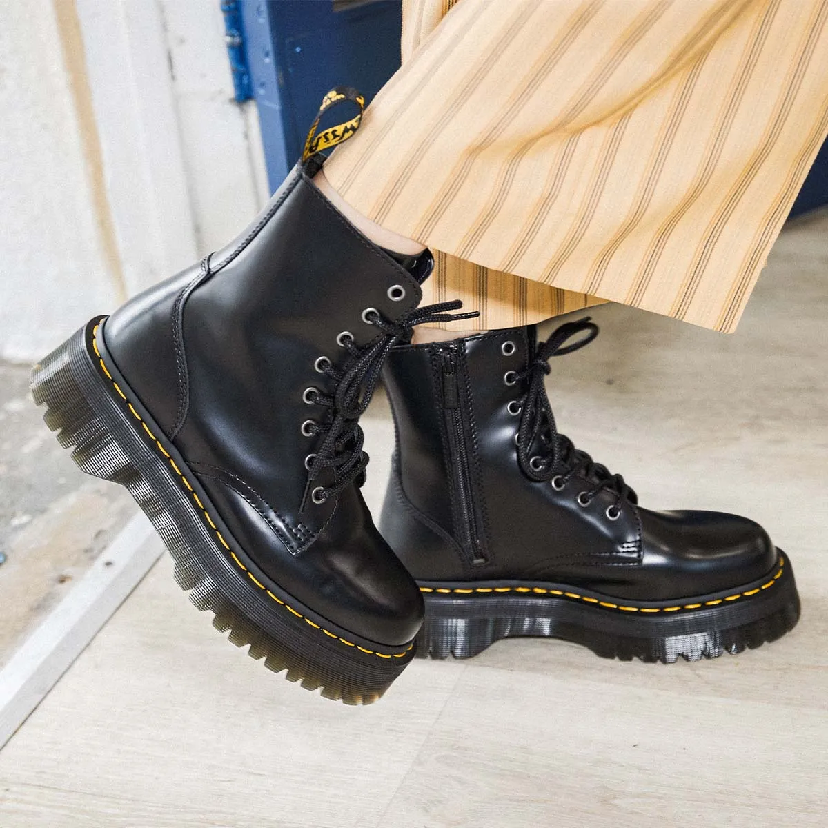 נעלי ד"ר מרטינס גיידון Dr. Martens Jadon Boots Platform