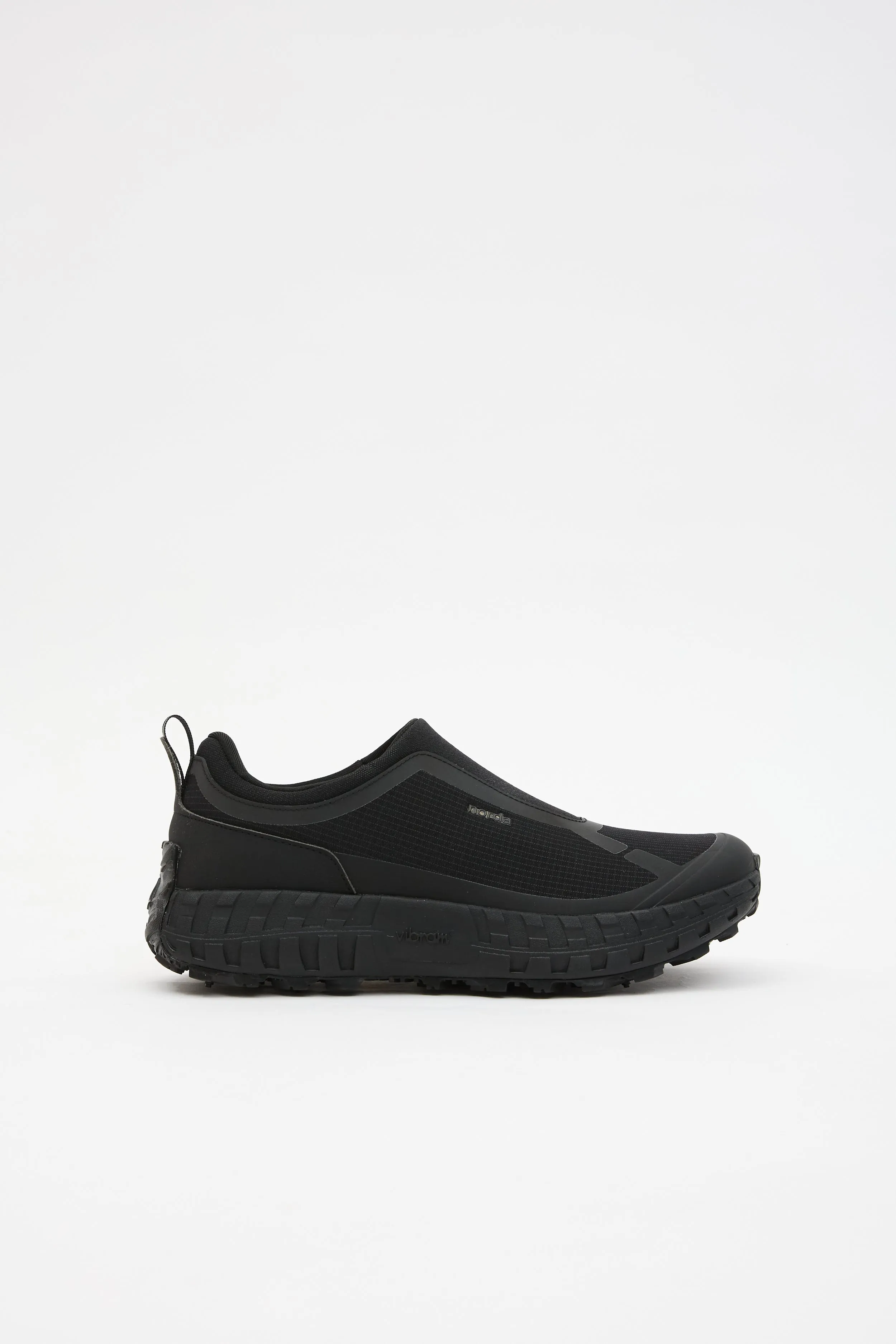 003 Pitch Black M