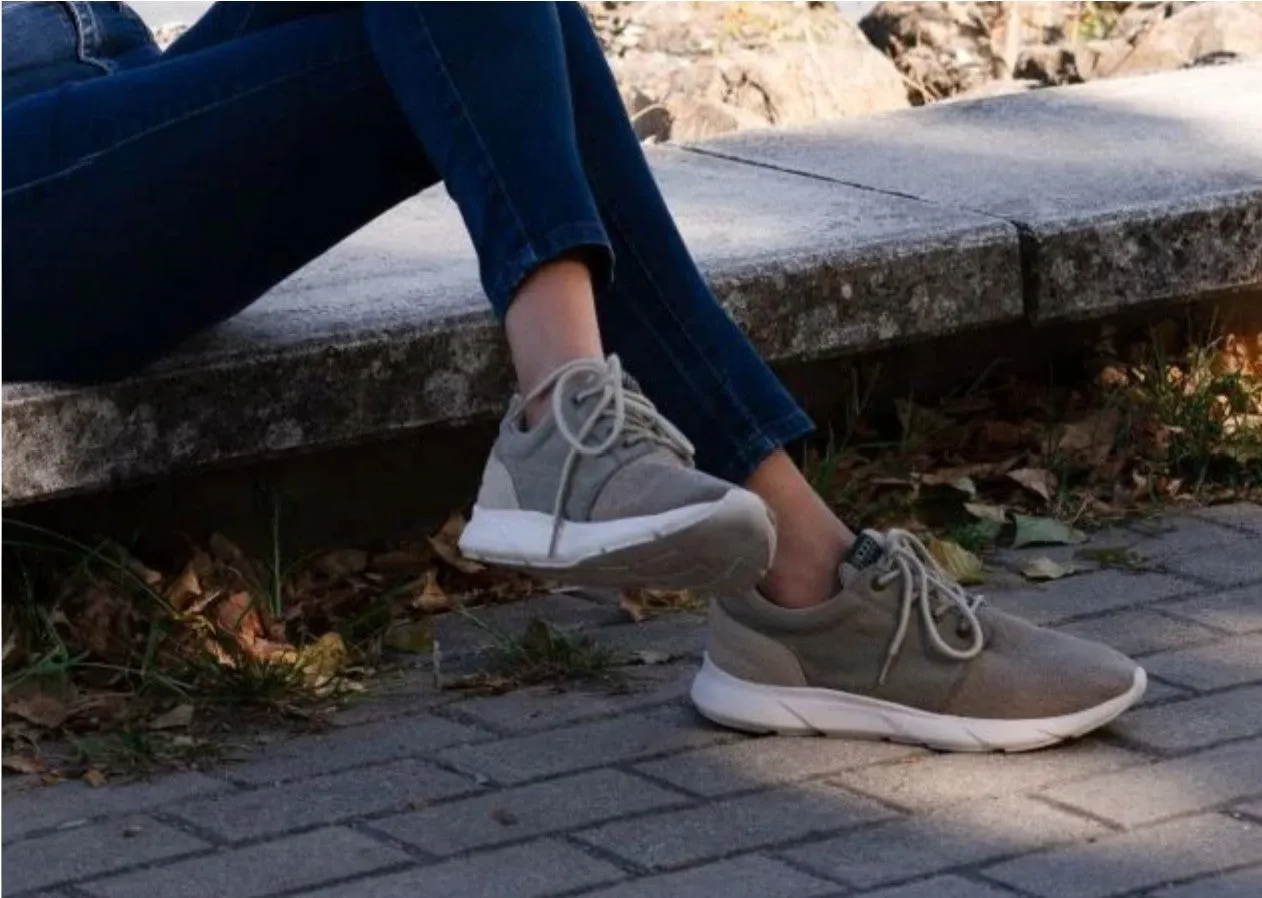 8000 KICKS | Explorer V2 Sneakers in Beige/Green