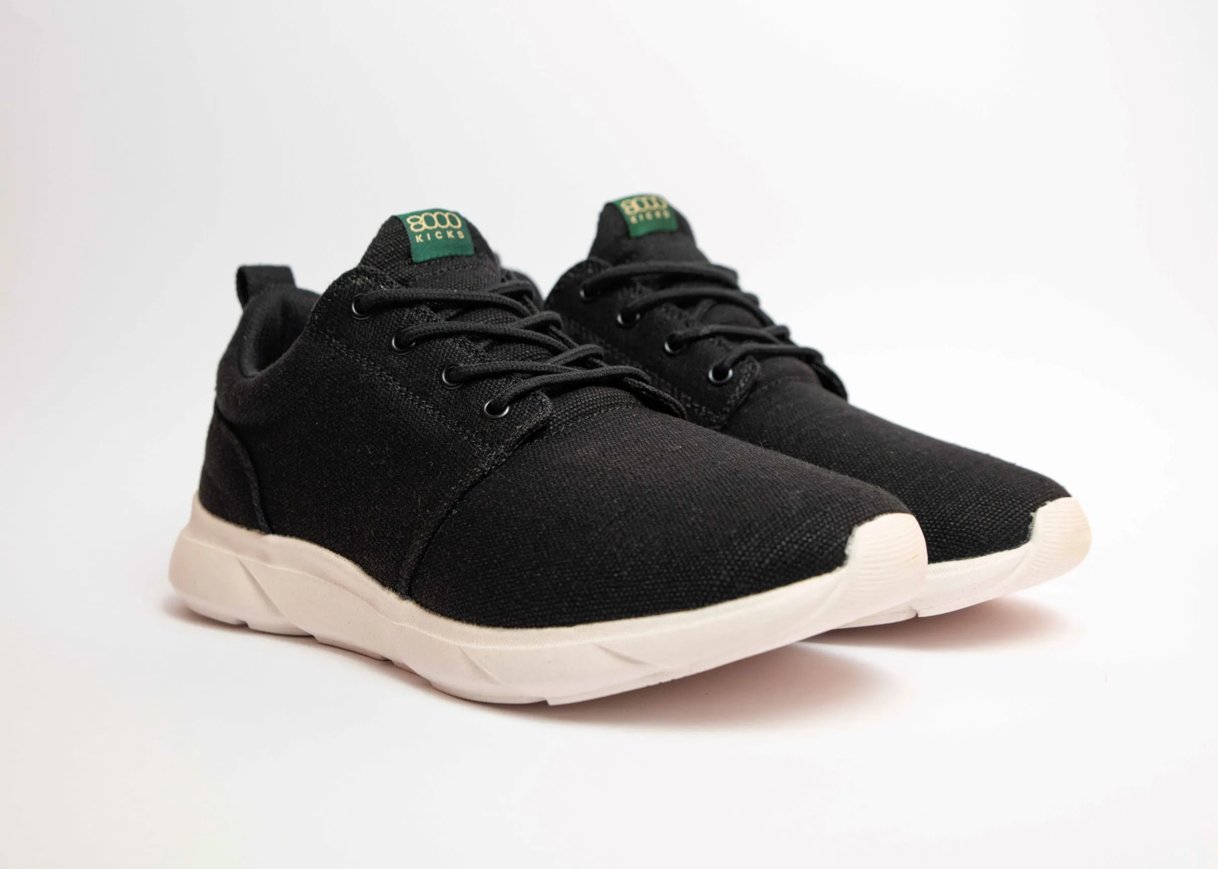 8000 KICKS | Explorer V2 Sneakers in Black/White