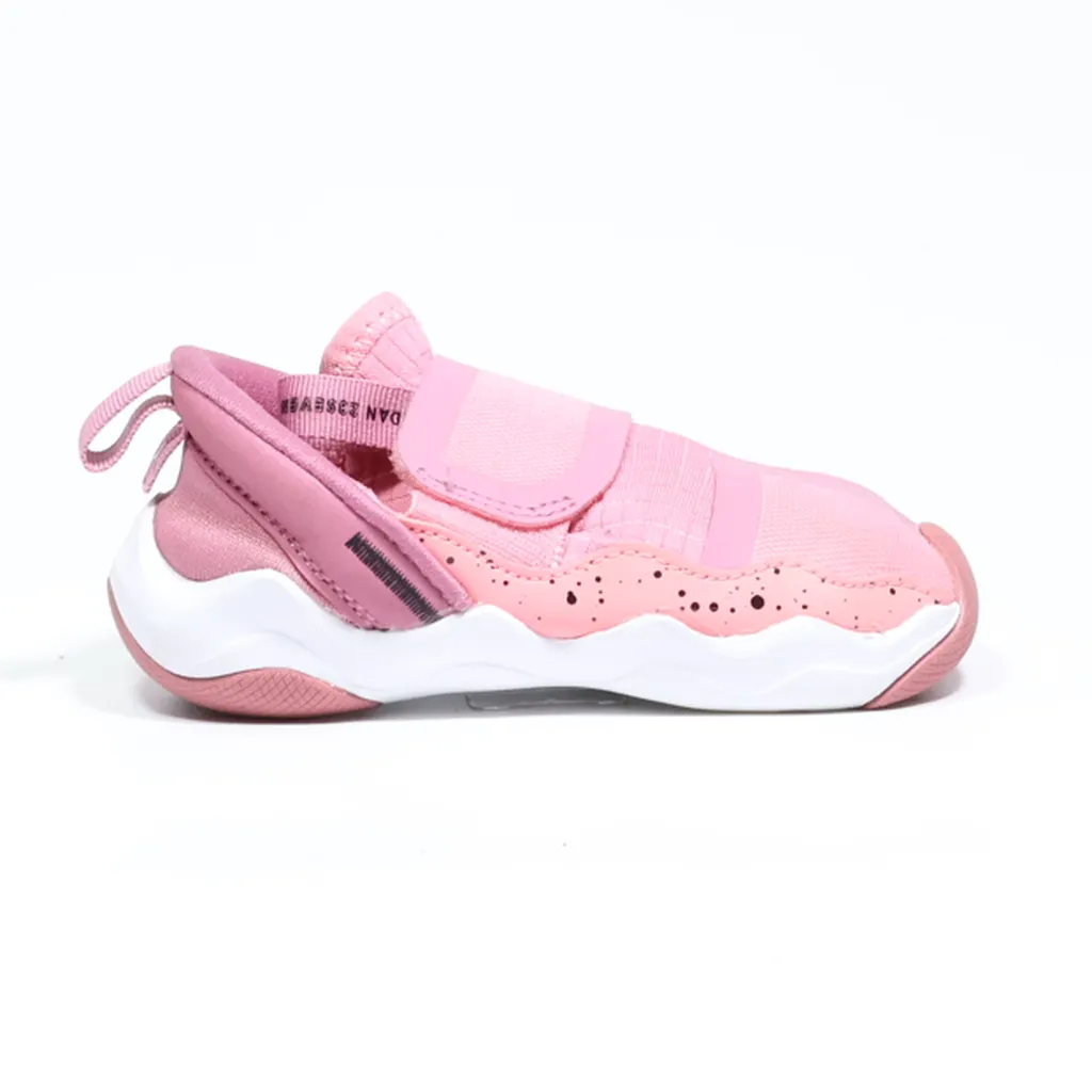 Air Jordan 23/7 Sport Shoes Fabric Pink Color For Kids