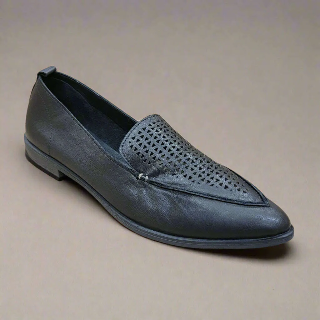 BUENO - BLAZEY - Black & Walnut