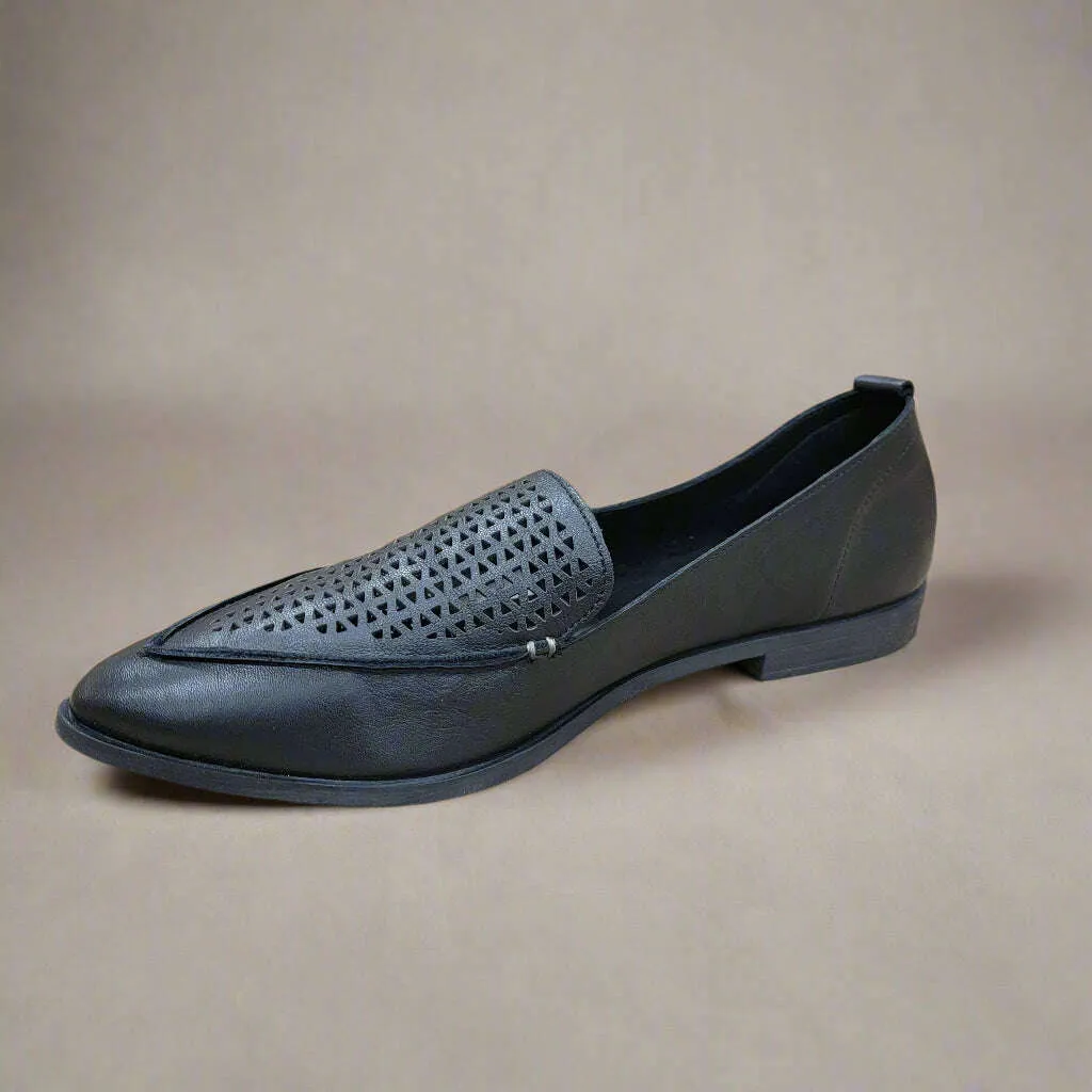 BUENO - BLAZEY - Black & Walnut