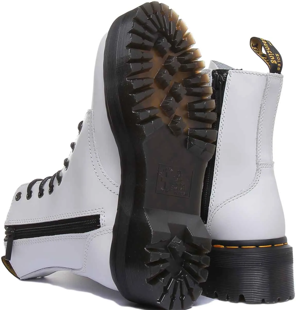 Dr Martens Jadon Smooth In White