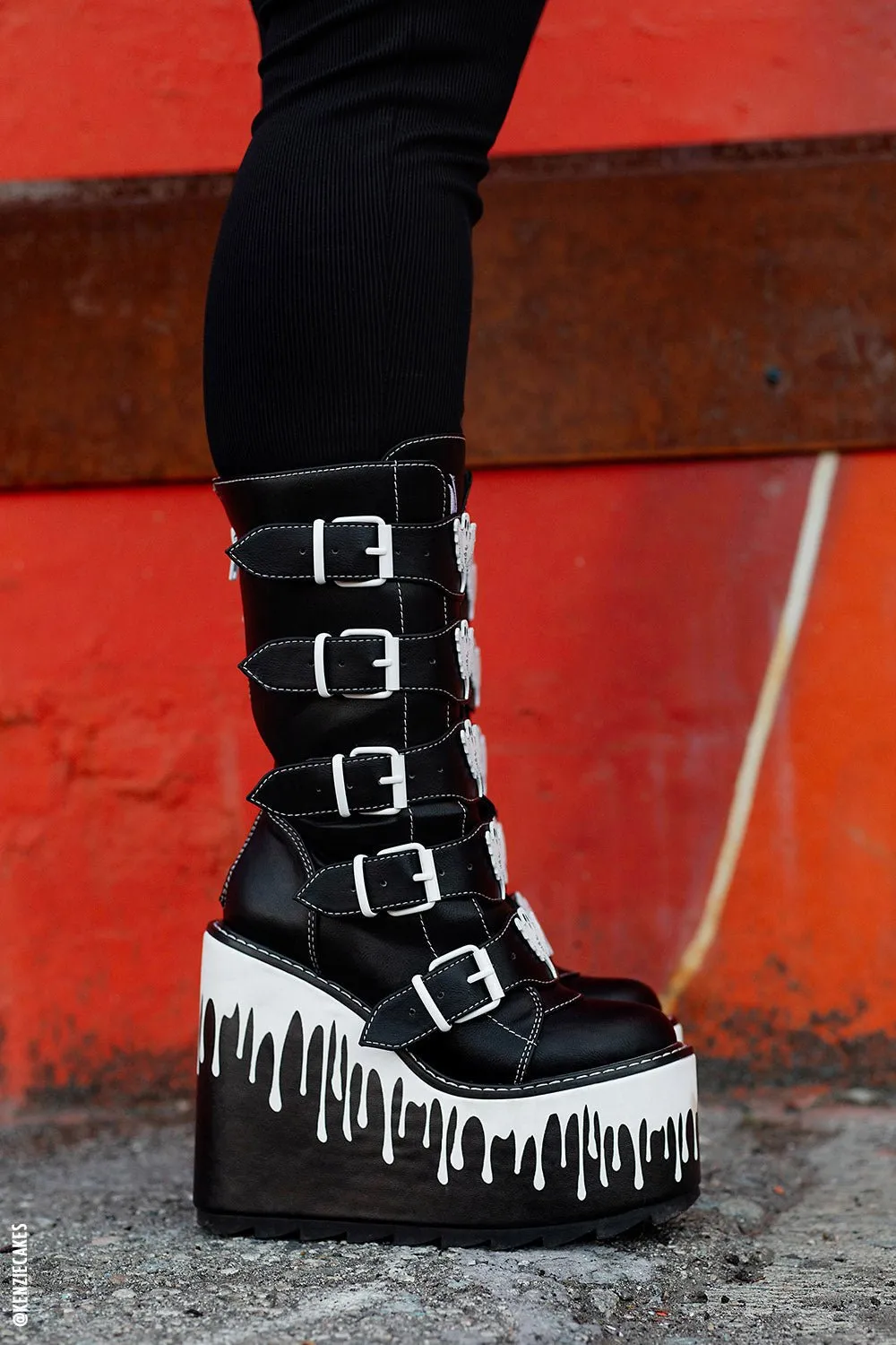 Dune Ghost Platform Boots [BLACK/WHITE]