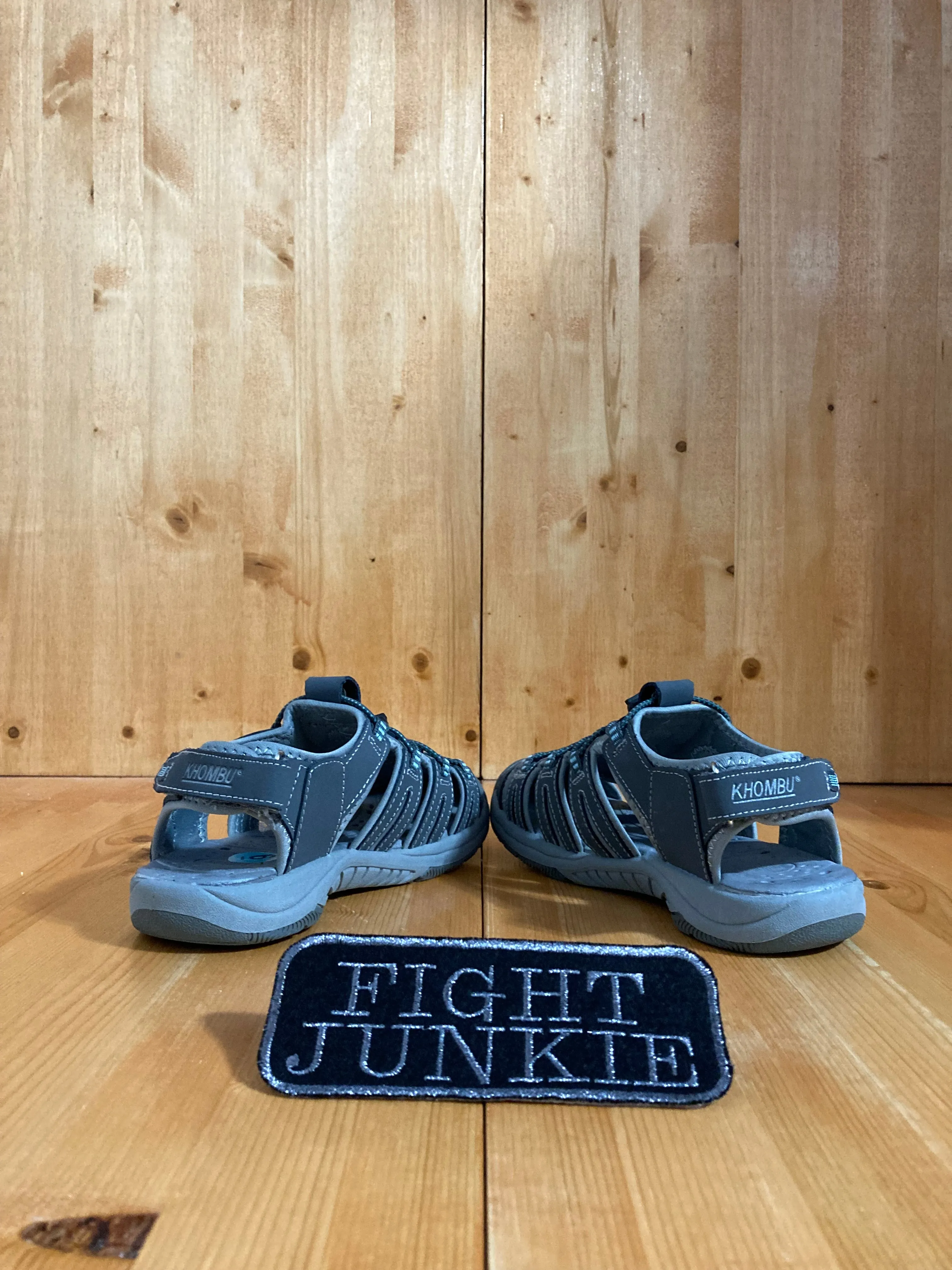 KHOBU CRYSTAL Women's Size 6M Water Sandals Gray