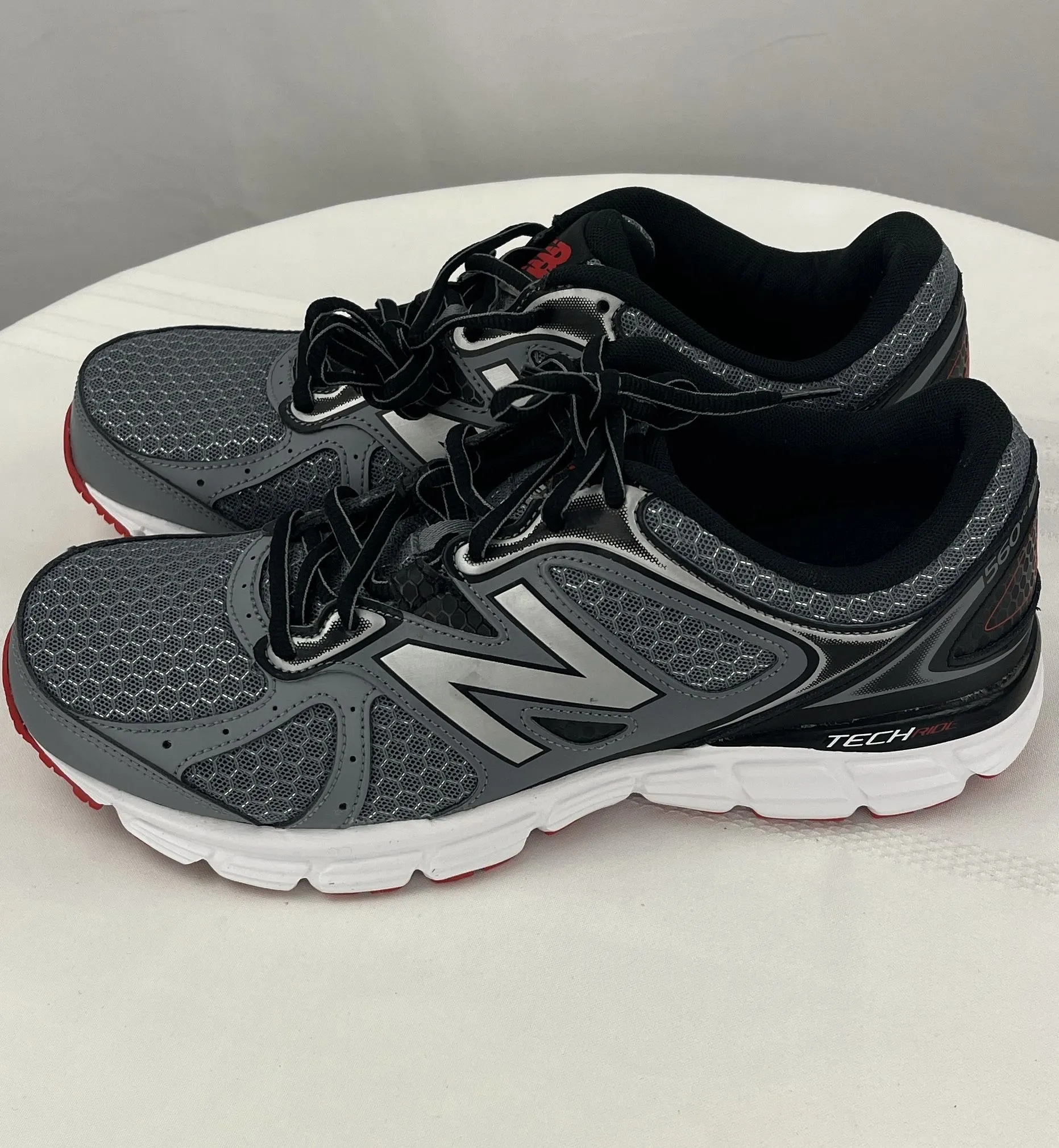 New Balance Men's Gray Red Running Trail Shoes Size 10D NIB