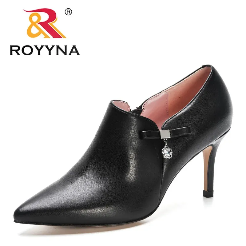 ROYYNA Rockin' Booty Shoes