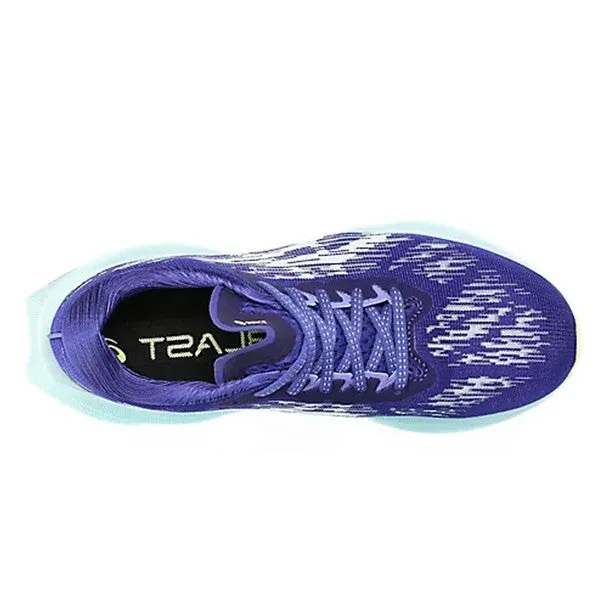 Womens ASICS Novablast 3